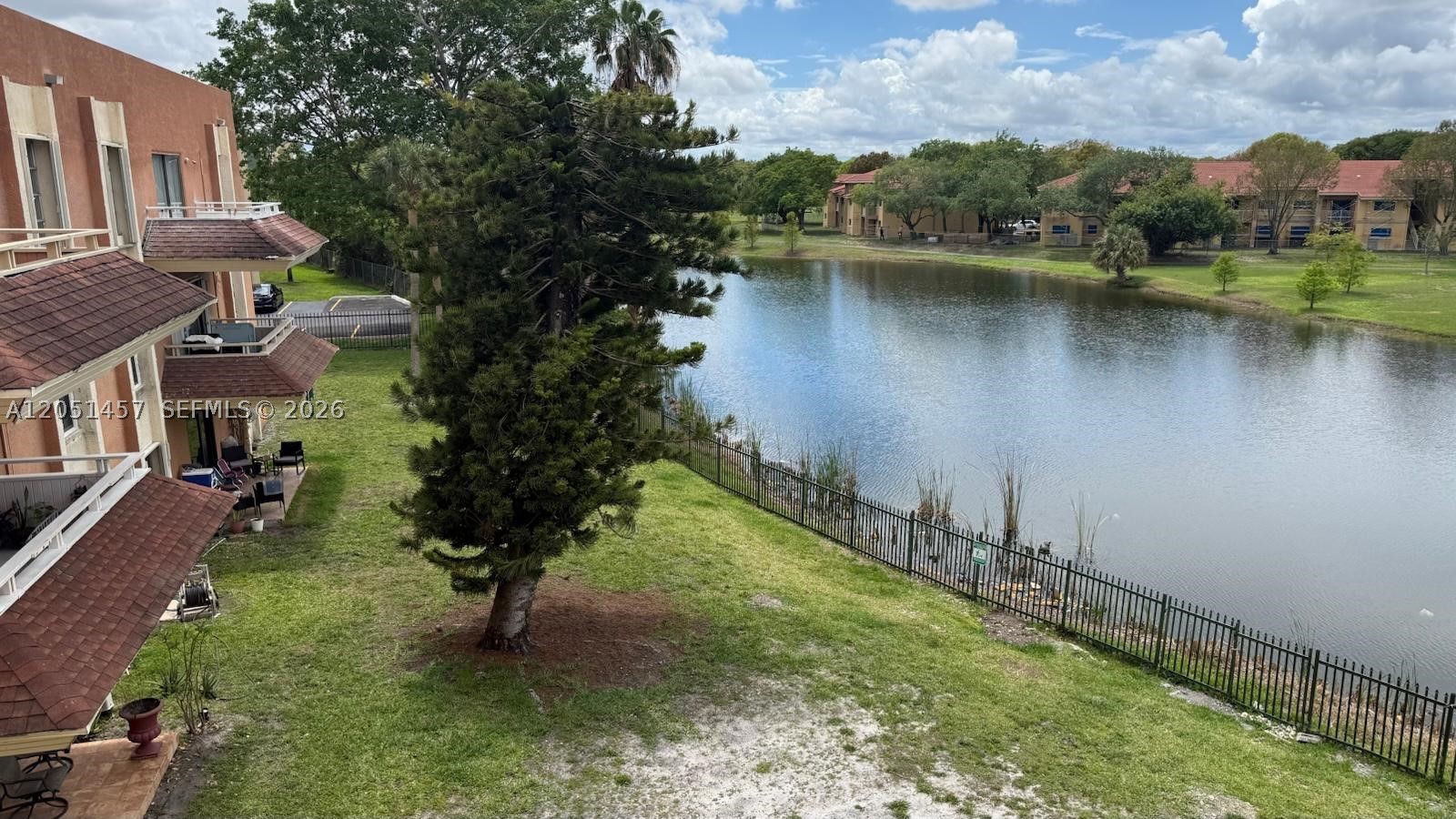 LAKEVIEW GARDENS AT MIAMI - Residential Lease