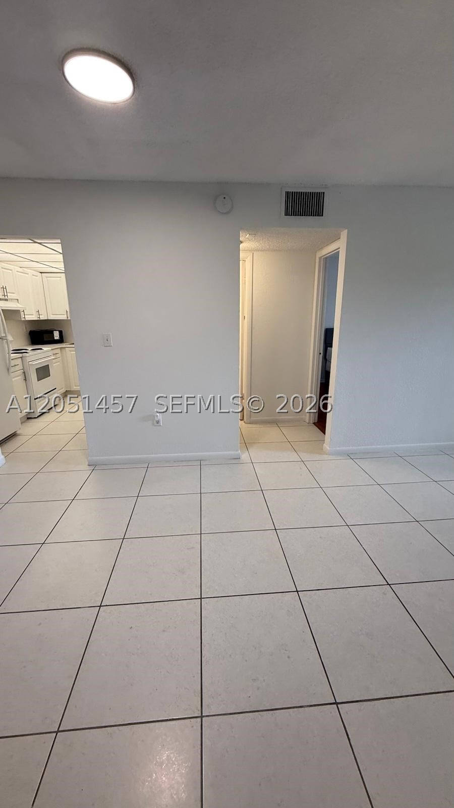 LAKEVIEW GARDENS AT MIAMI - Residential Lease