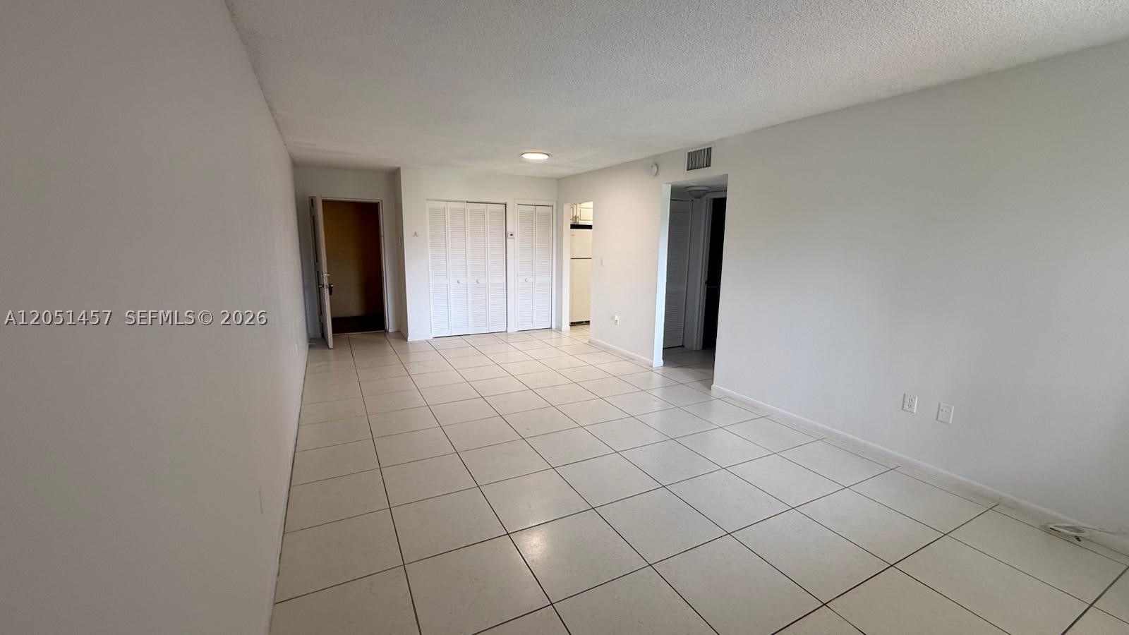 LAKEVIEW GARDENS AT MIAMI - Residential Lease