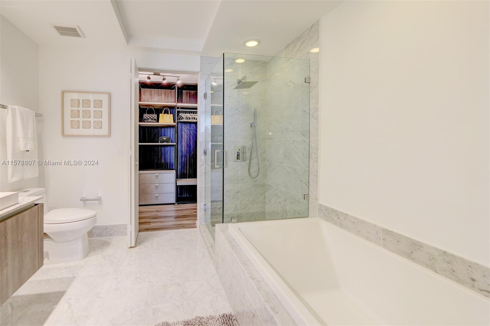 801 SMA RESIDENCES CONDO - Residential