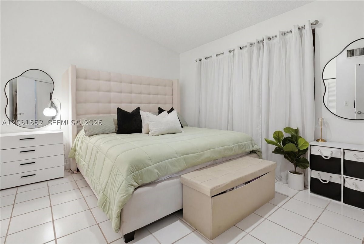 ESPRIT CONDO - Residential