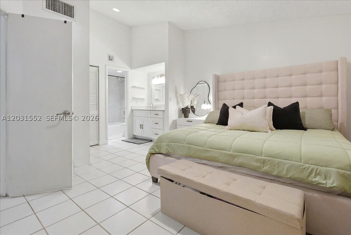 ESPRIT CONDO - Residential