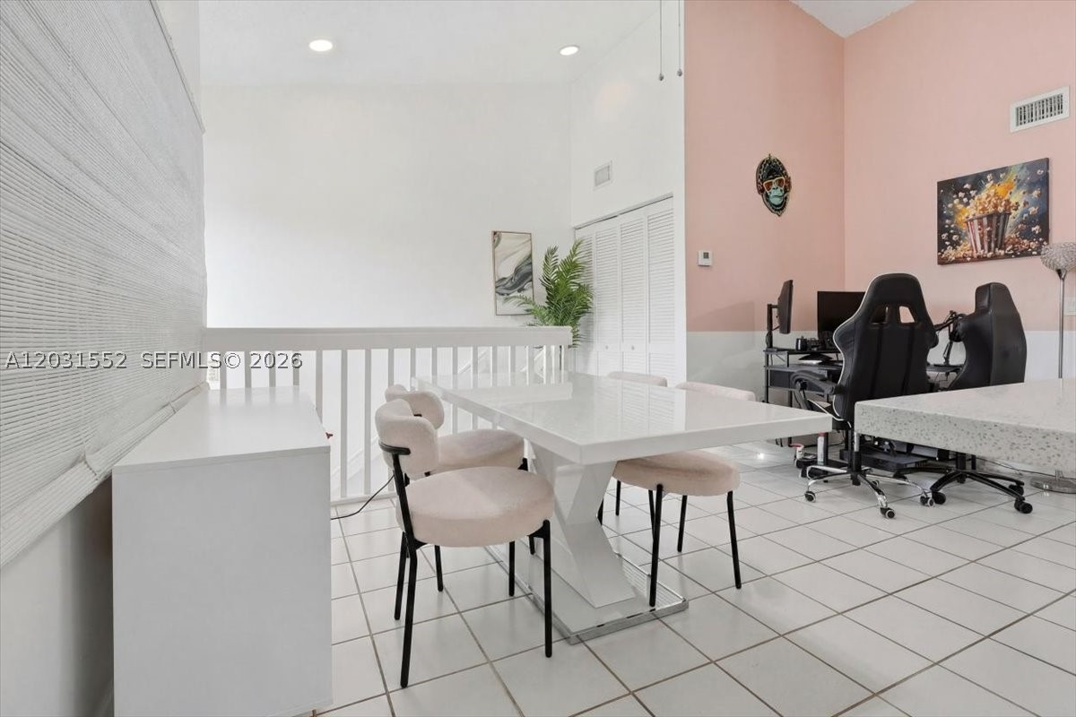 ESPRIT CONDO - Residential