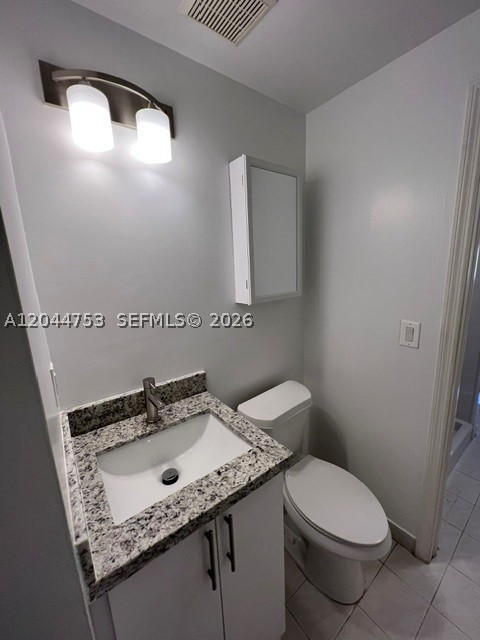 THE COURTS AT DORAL ISLES - Residential Lease