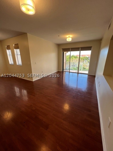 THE COURTS AT DORAL ISLES - Residential Lease