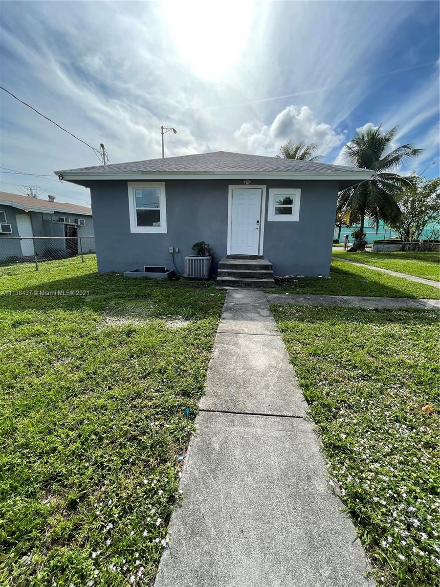 NORTH HOLLYWOOD - Residential Lease