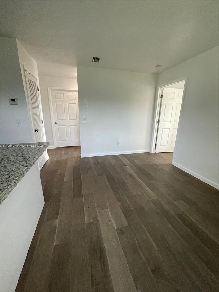 NORTH HOLLYWOOD - Residential Lease