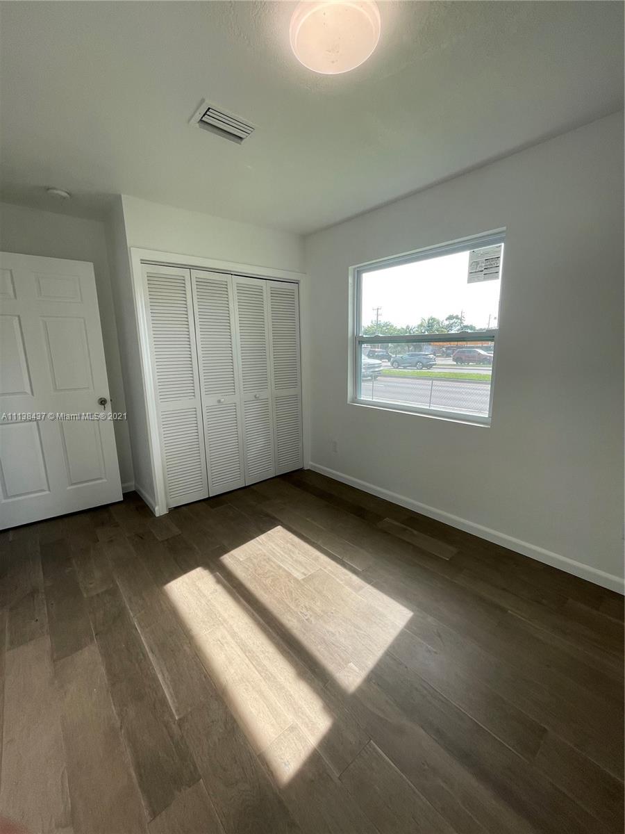 NORTH HOLLYWOOD - Residential Lease