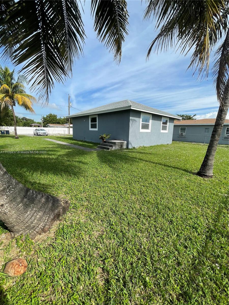 NORTH HOLLYWOOD - Residential Lease