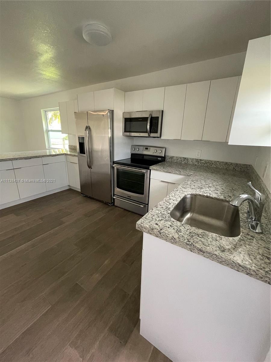 NORTH HOLLYWOOD - Residential Lease