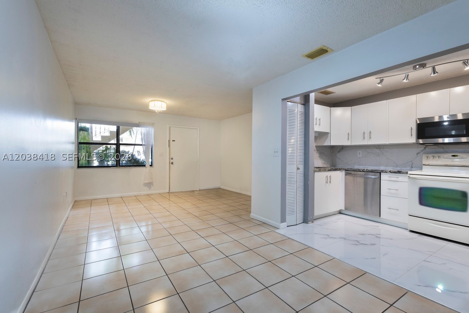 MILLER VILLAS CONDO - Residential