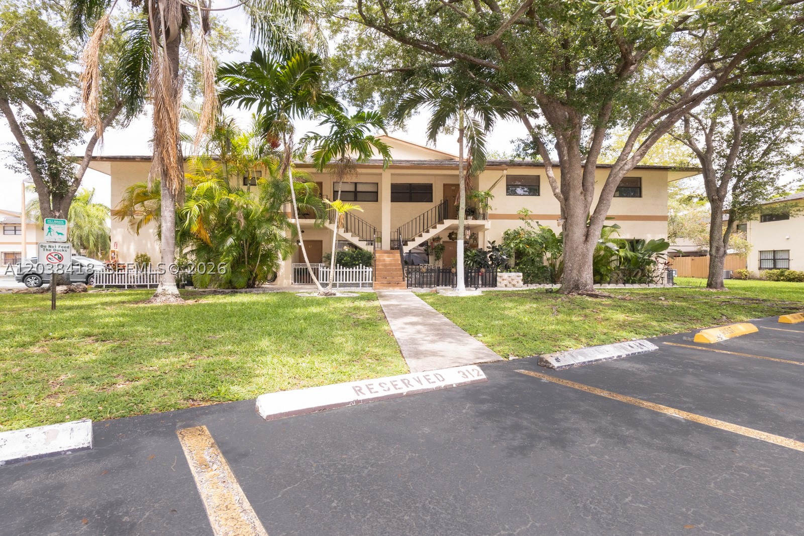 MILLER VILLAS CONDO - Residential