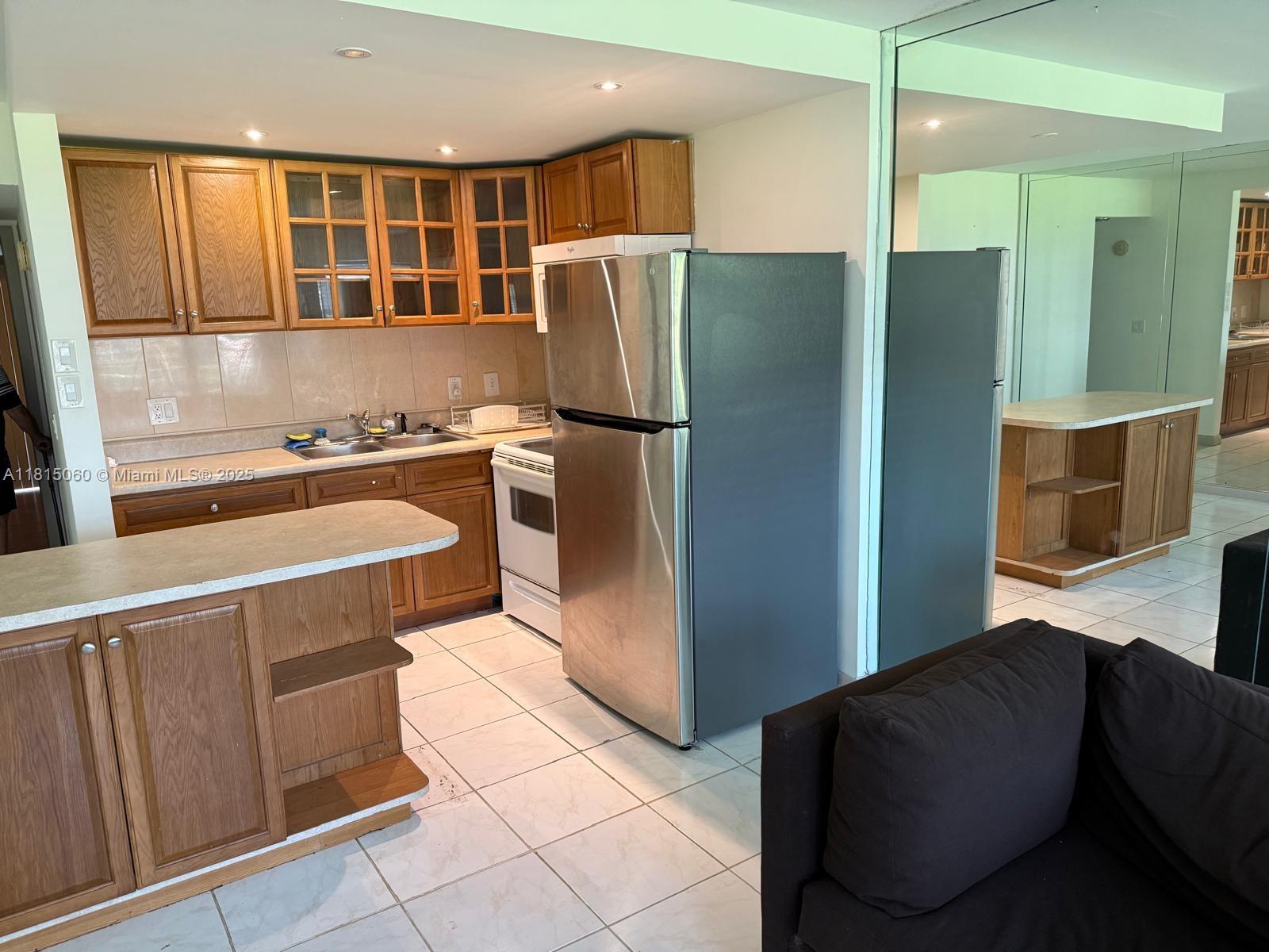 SUFFOLK AT CENTURY VILLAG - Residential