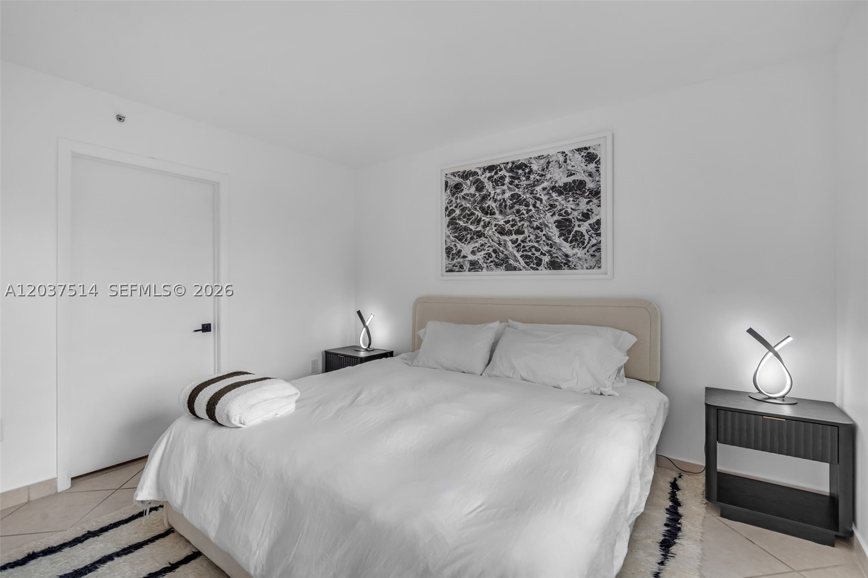 THE SAILS CONDO - Residential Lease