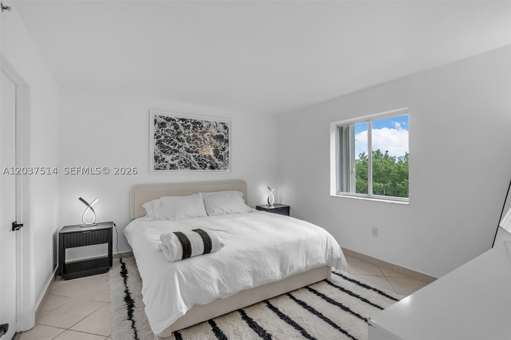 THE SAILS CONDO - Residential Lease