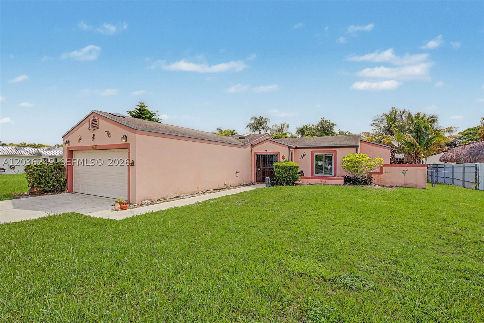 KINGS GRANT EAST - Residential