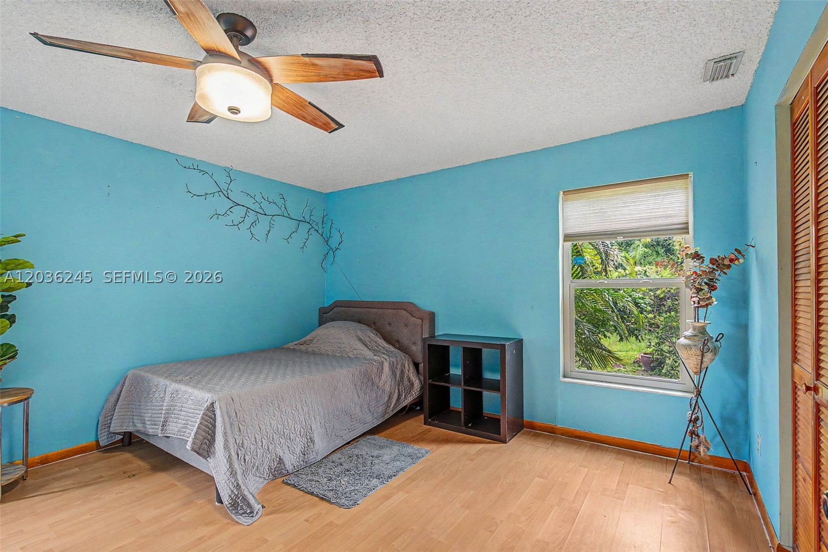 KINGS GRANT EAST - Residential