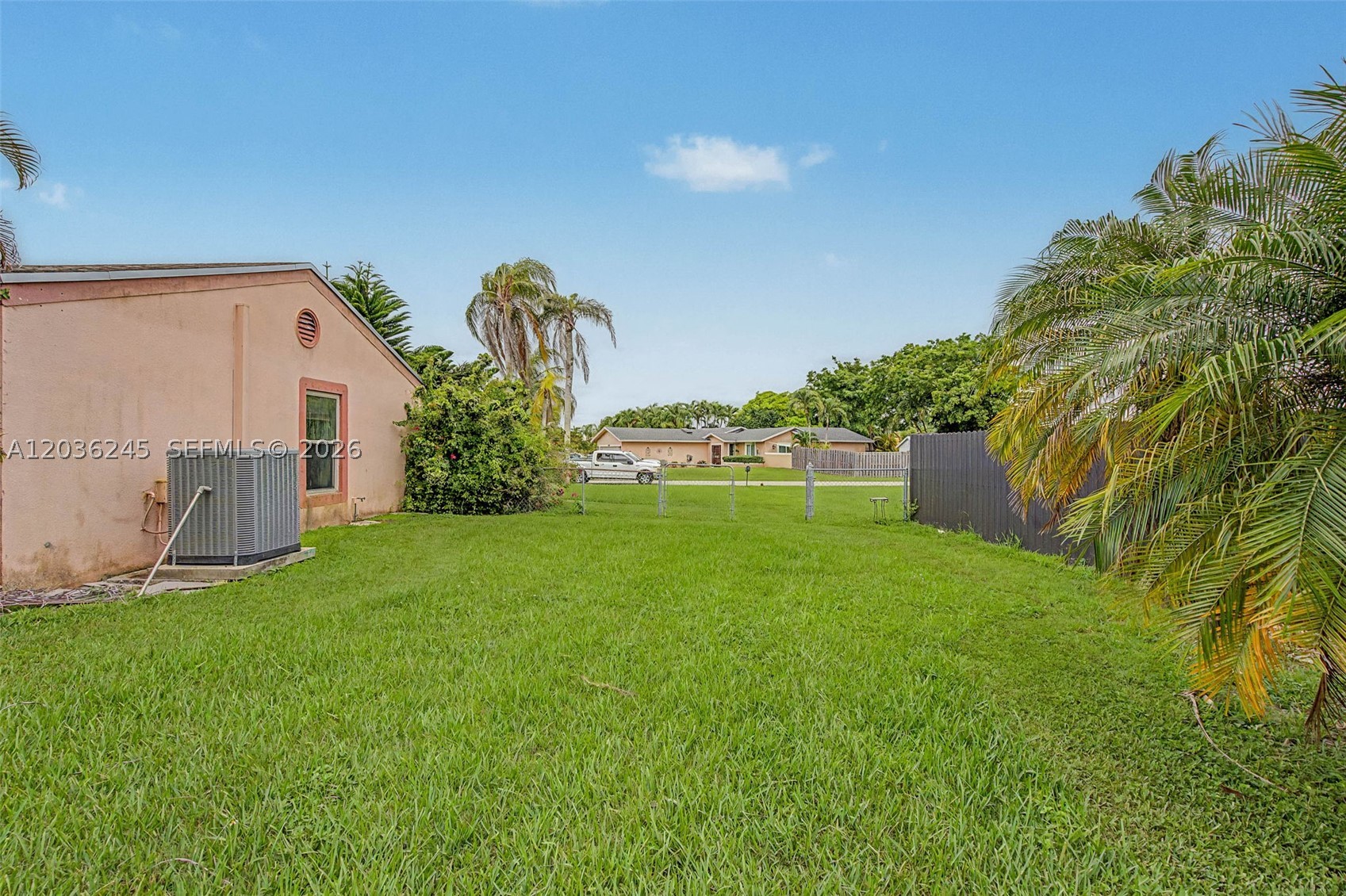KINGS GRANT EAST - Residential