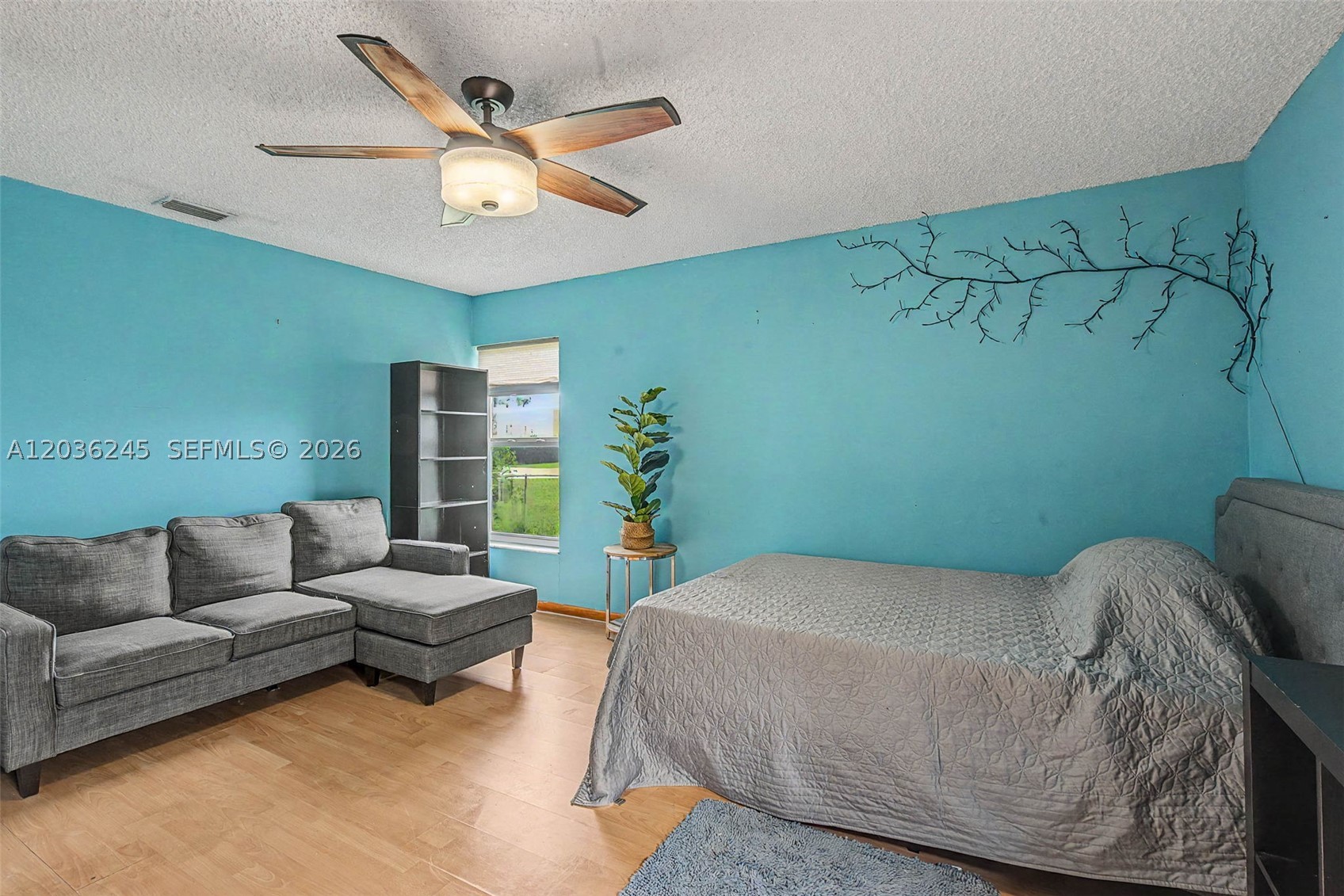 KINGS GRANT EAST - Residential