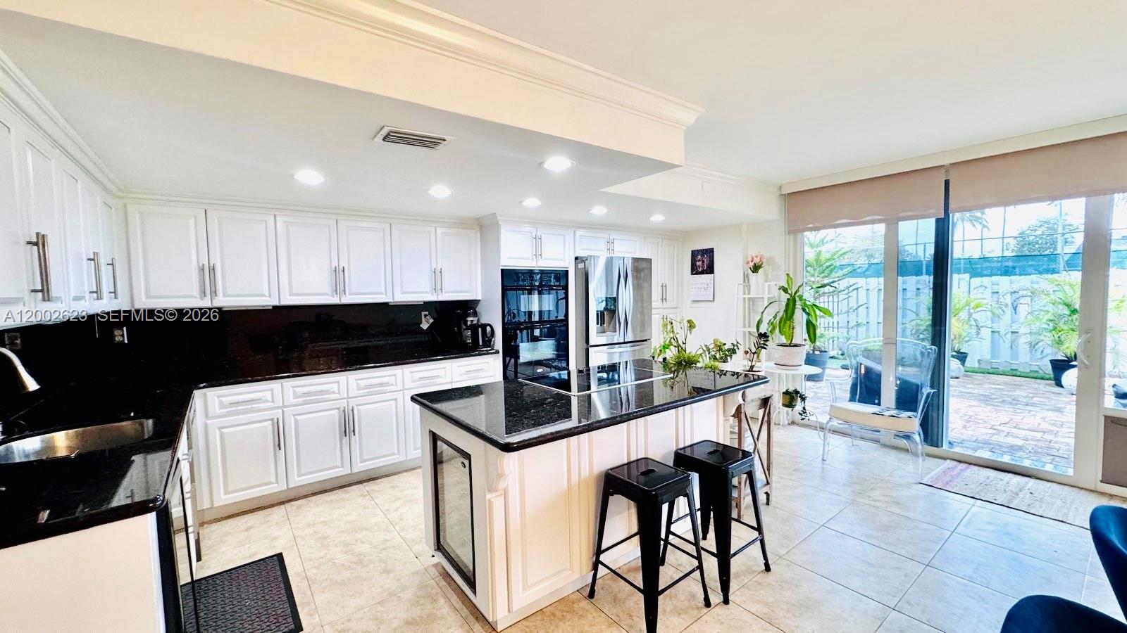 TOWNHOUSES OF VENETIAN PA - Residential Lease