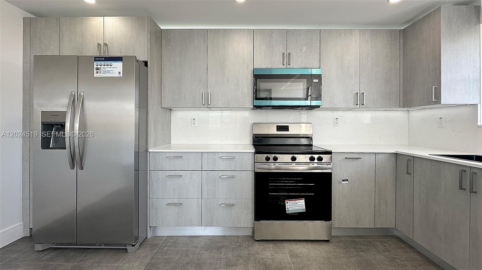 COMMODORE PLAZA CONDO - Residential Lease