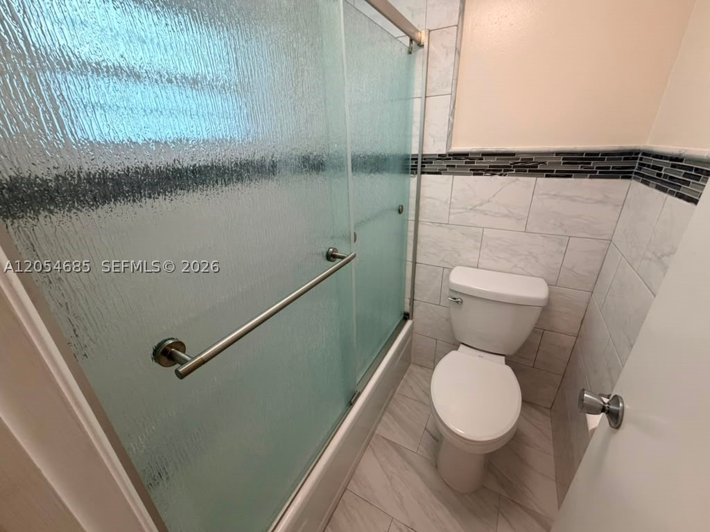 POINCIANA 4 OF PINE ISLAN - Residential Lease