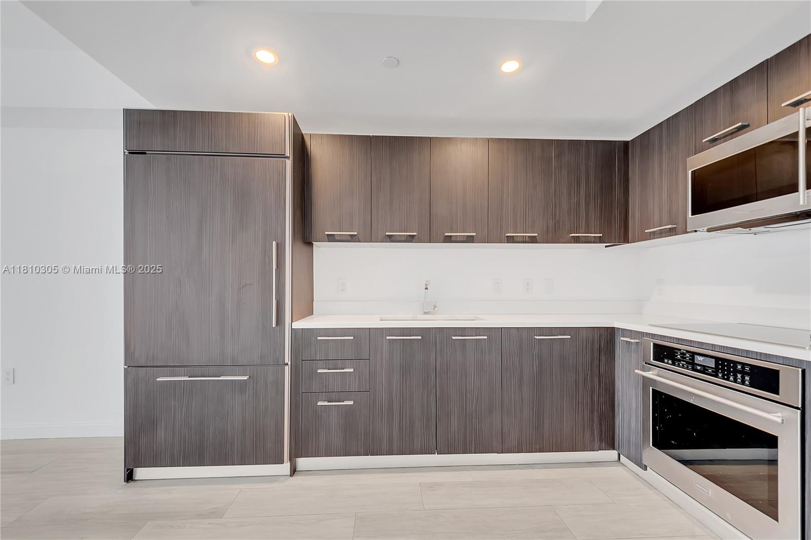 BRICKELL HEIGHTS EAST CON - Residential