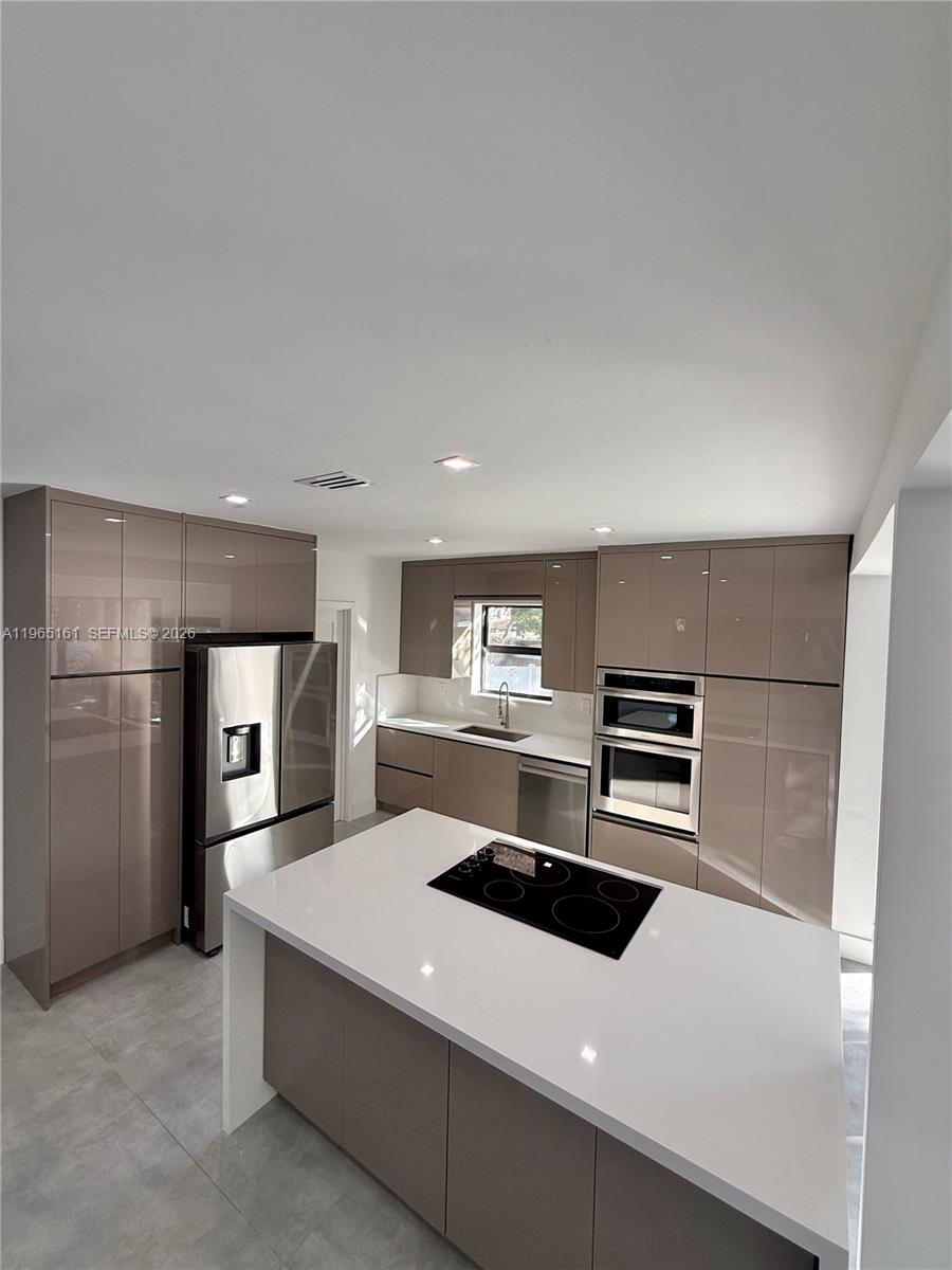 BREEZESWEPT ESTATES 1ST A - Residential