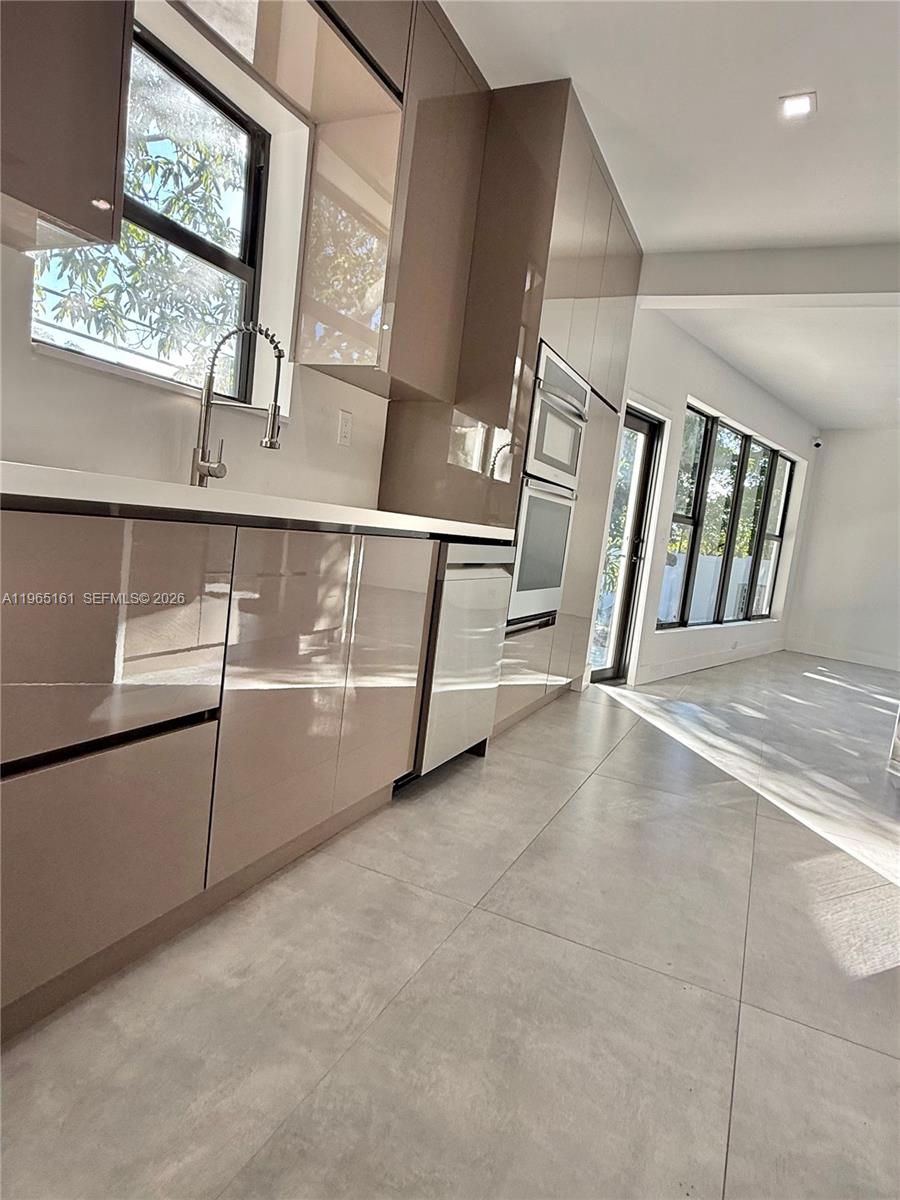 BREEZESWEPT ESTATES 1ST A - Residential