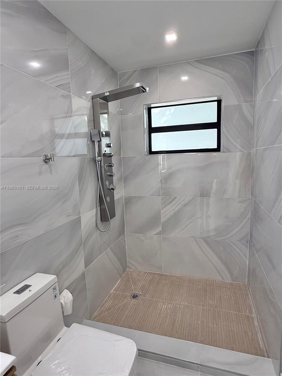 BREEZESWEPT ESTATES 1ST A - Residential