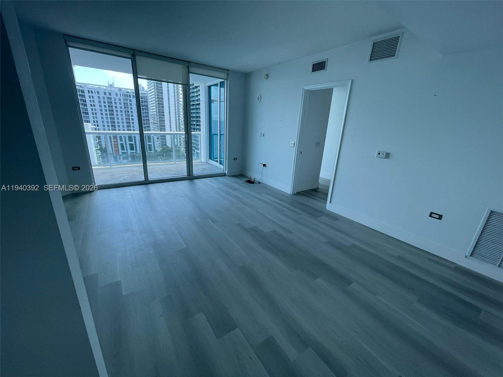 PLATINUM CONDO - Residential