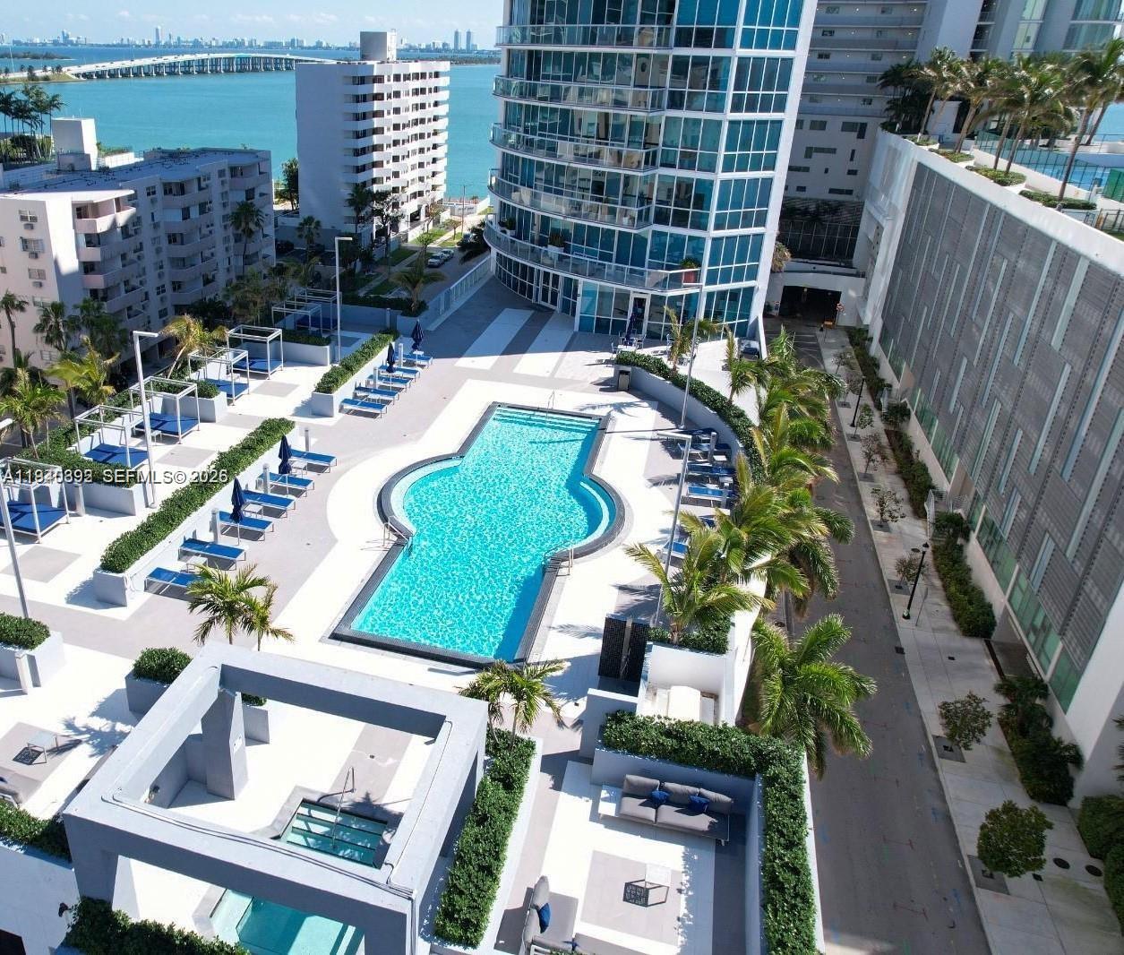 PLATINUM CONDO - Residential