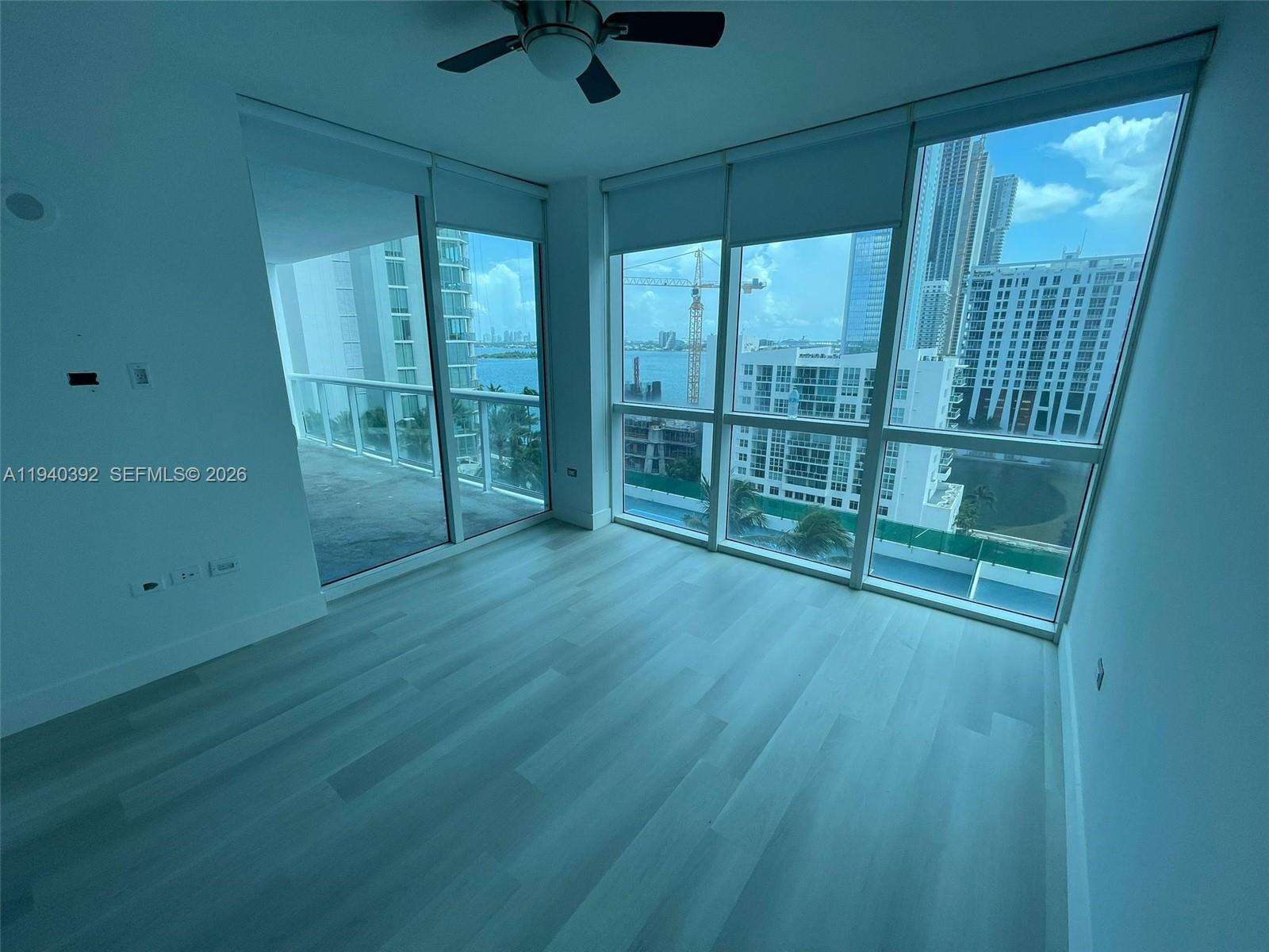 PLATINUM CONDO - Residential