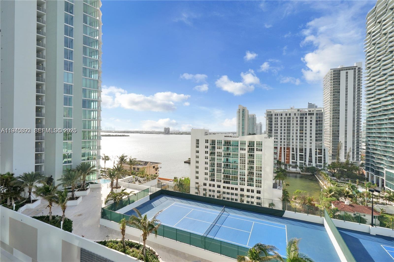 PLATINUM CONDO - Residential