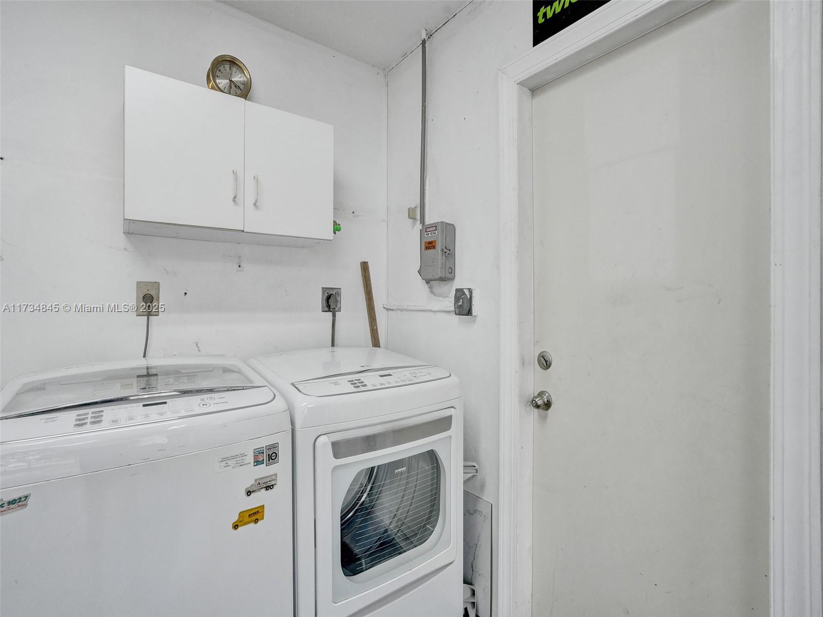 WAVERLY HUNDRED - Residential Lease