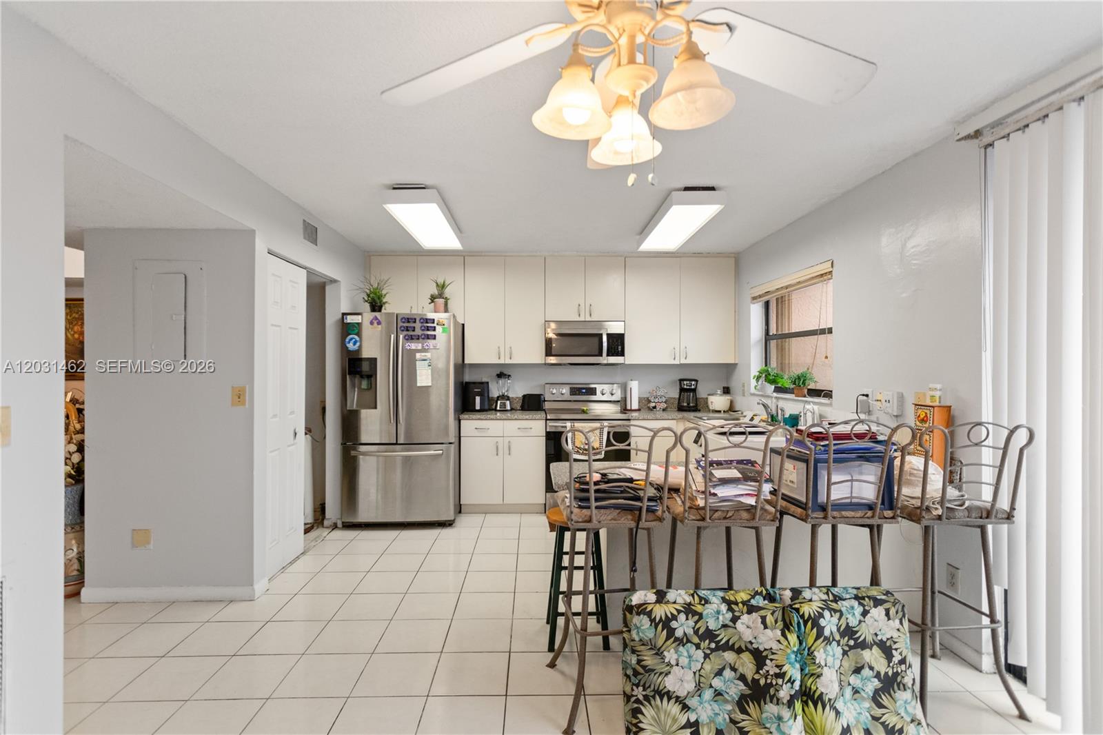 PEMBROKE LAKES SECTION SE - Residential