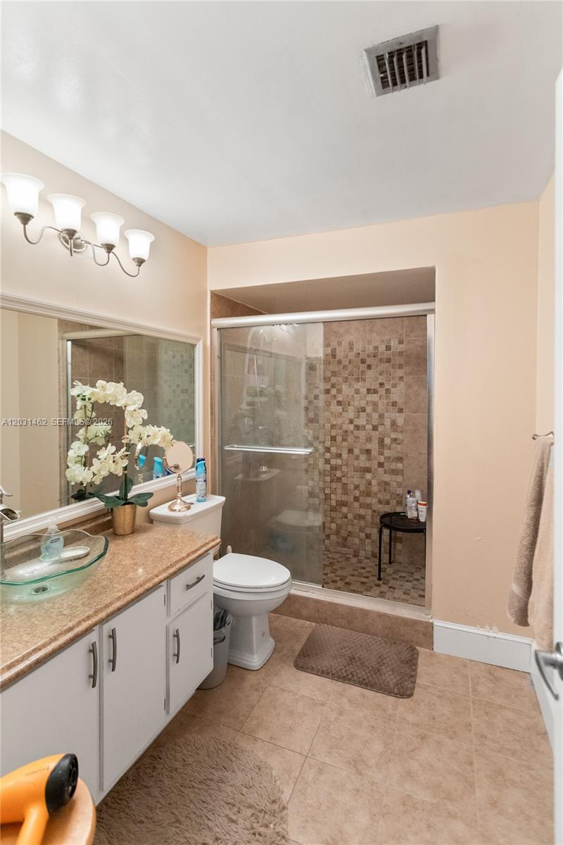PEMBROKE LAKES SECTION SE - Residential