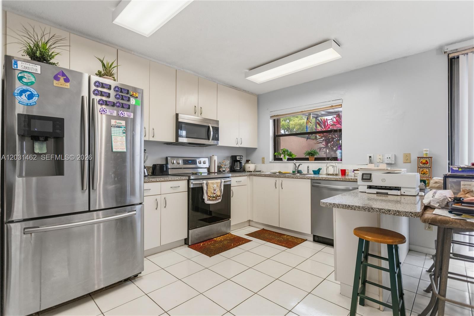 PEMBROKE LAKES SECTION SE - Residential