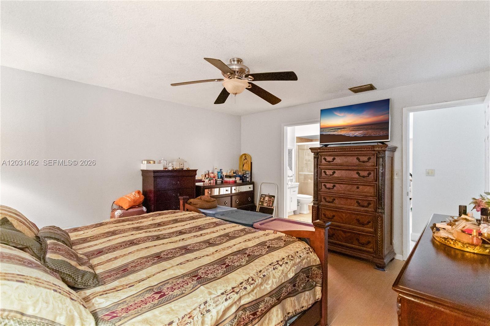 PEMBROKE LAKES SECTION SE - Residential