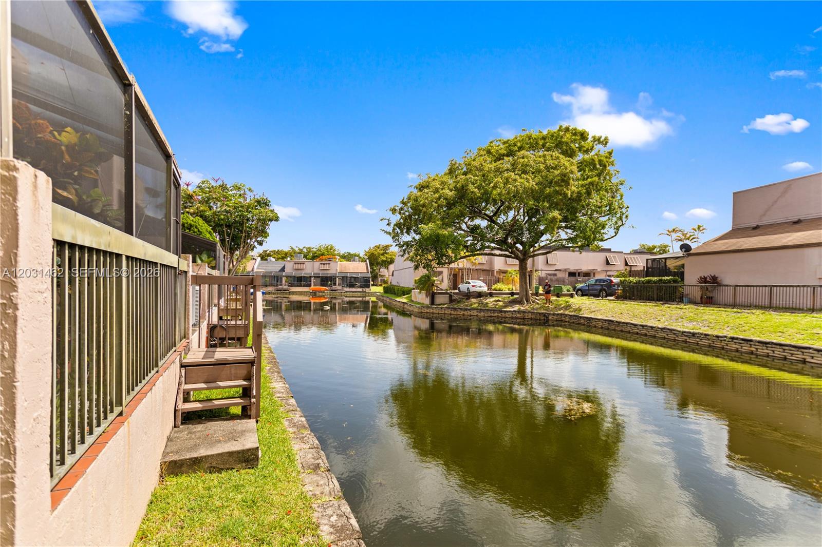 PEMBROKE LAKES SECTION SE - Residential