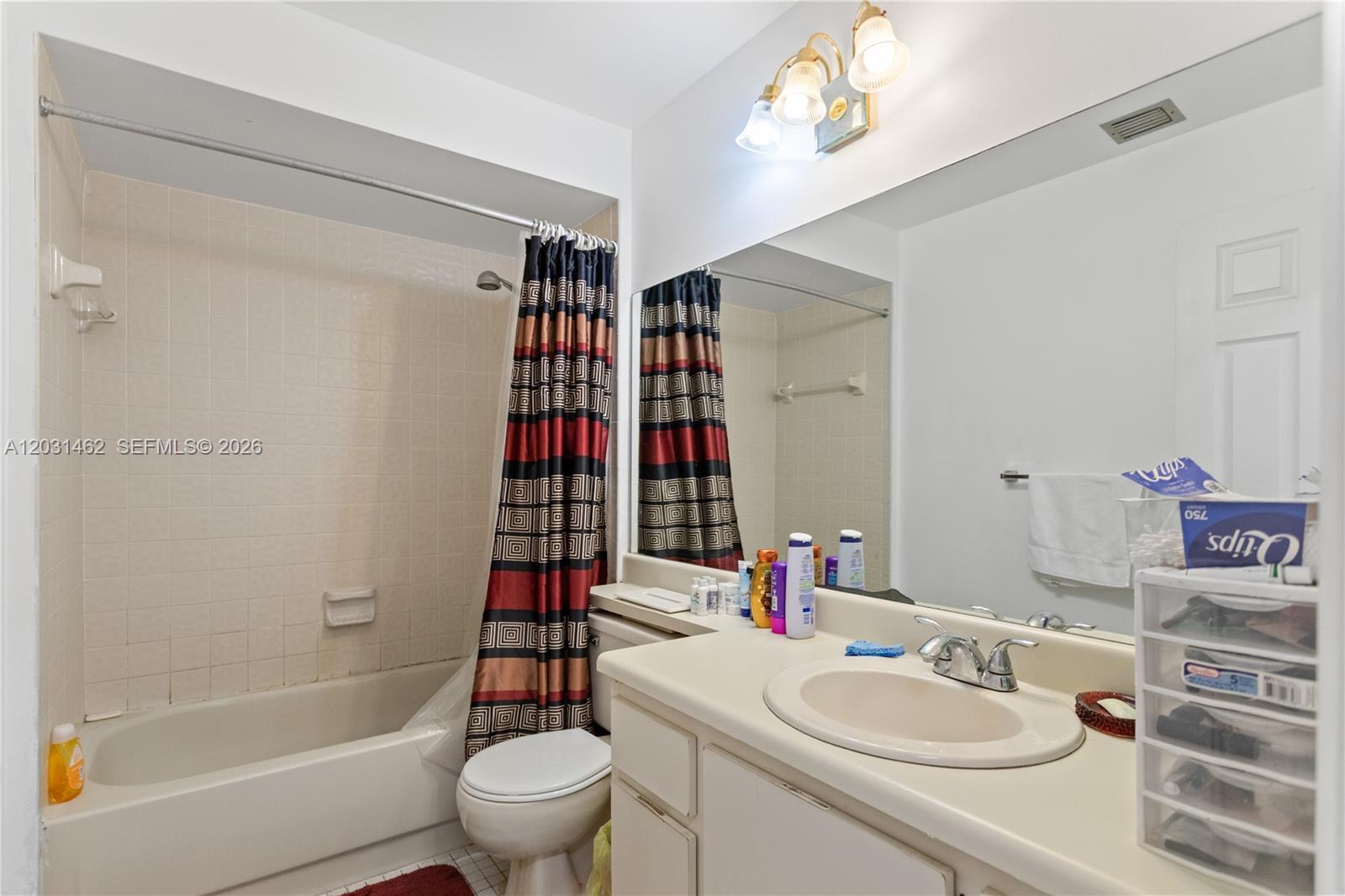 PEMBROKE LAKES SECTION SE - Residential