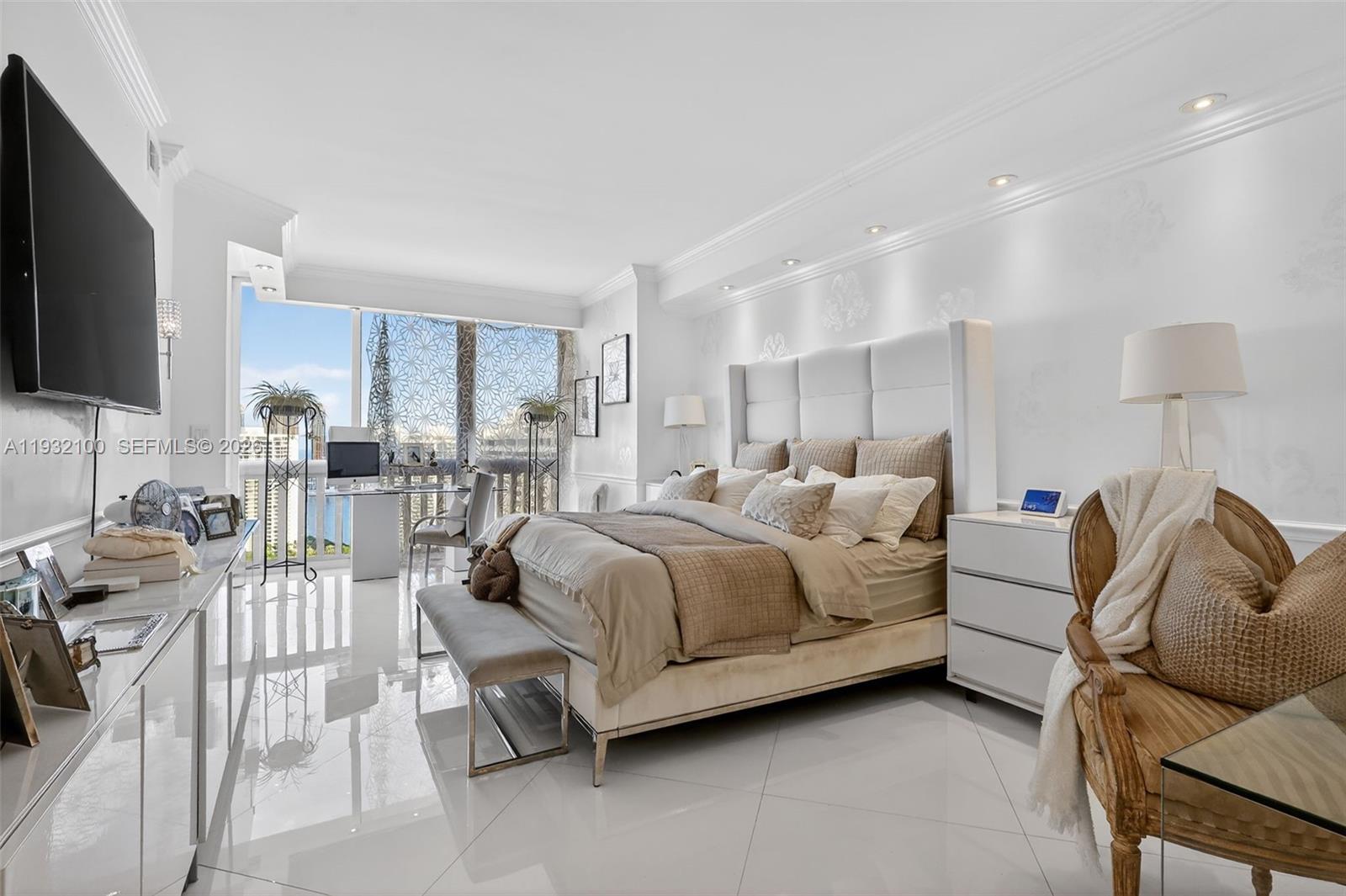1000 ISL BLVD WILLIAMS IS - Residential