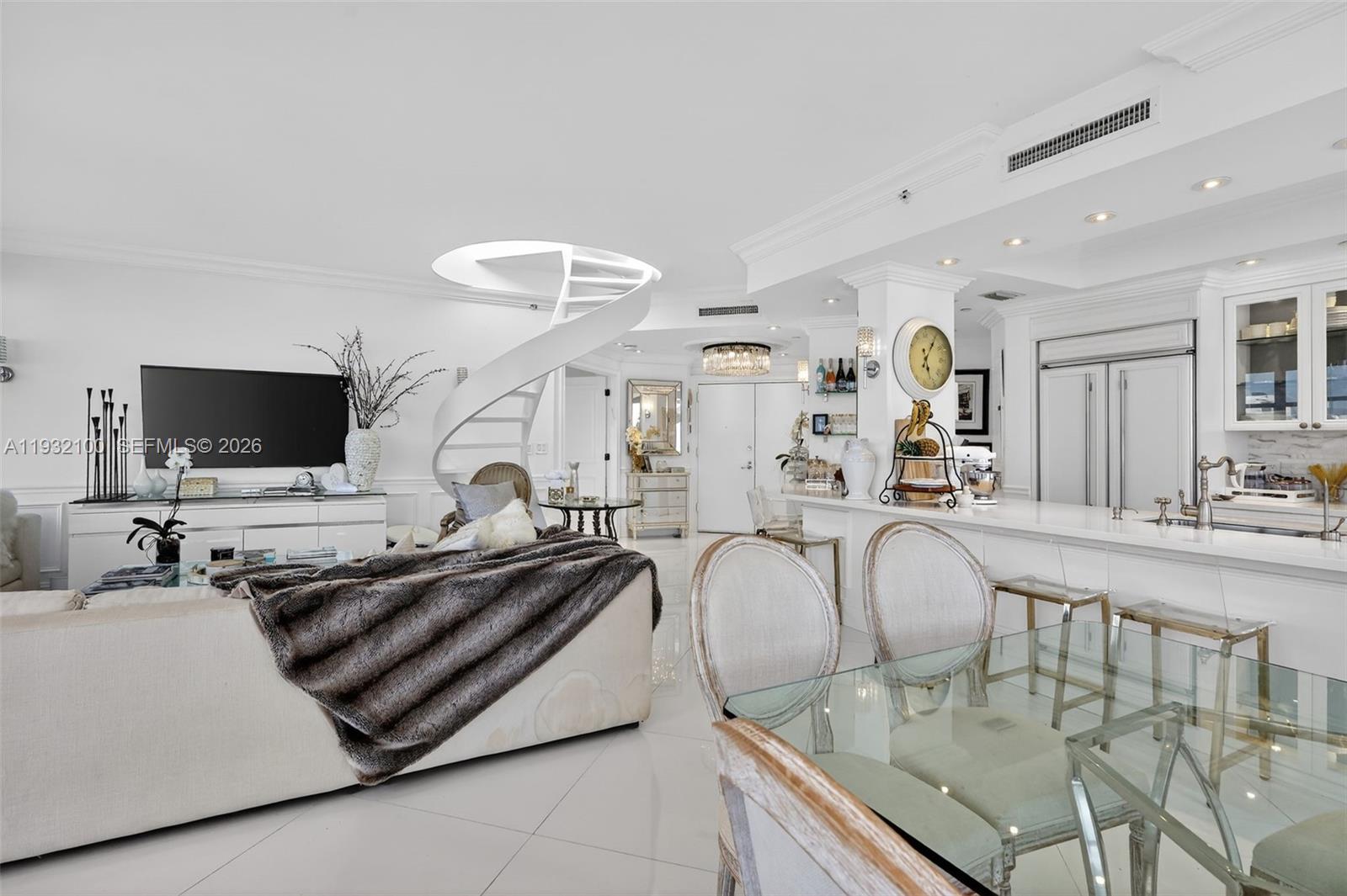 1000 ISL BLVD WILLIAMS IS - Residential