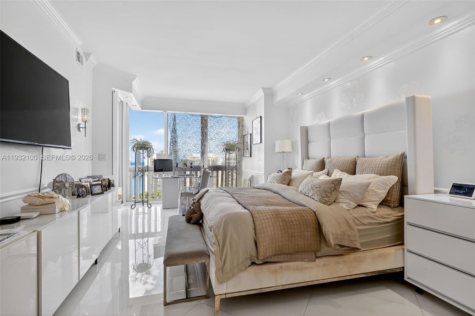 1000 ISL BLVD WILLIAMS IS - Residential