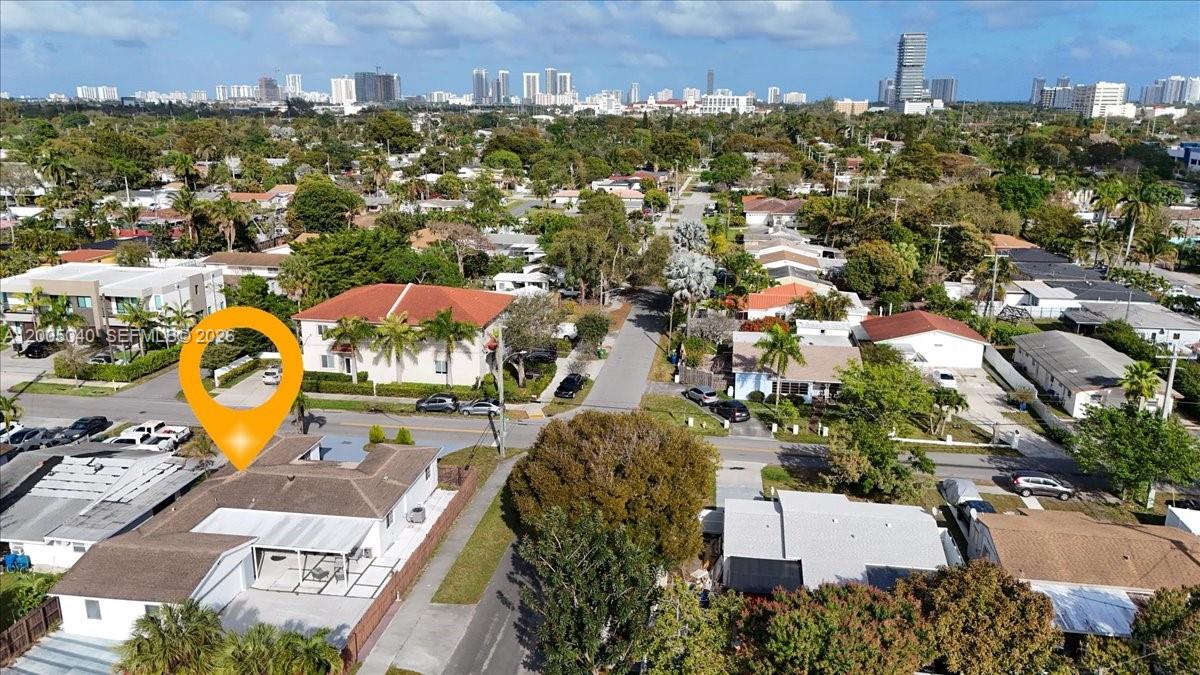 HALLANDALE - Residential