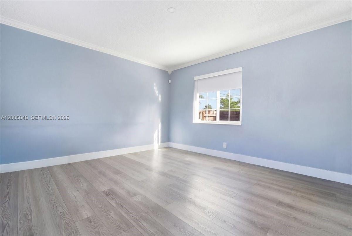 HALLANDALE - Residential