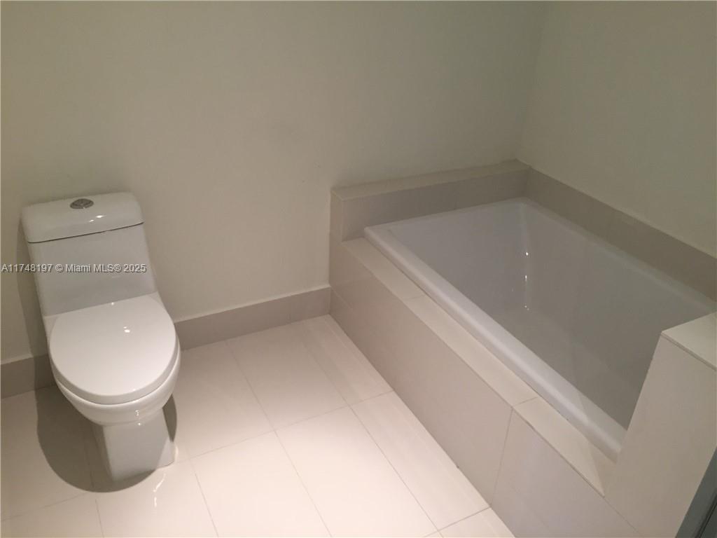 1100 MILLECENTO RESIDENCE - Residential Lease