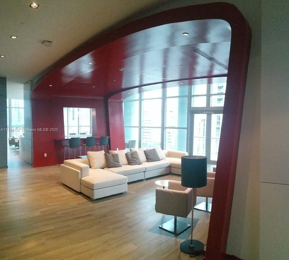 1100 MILLECENTO RESIDENCE - Residential Lease