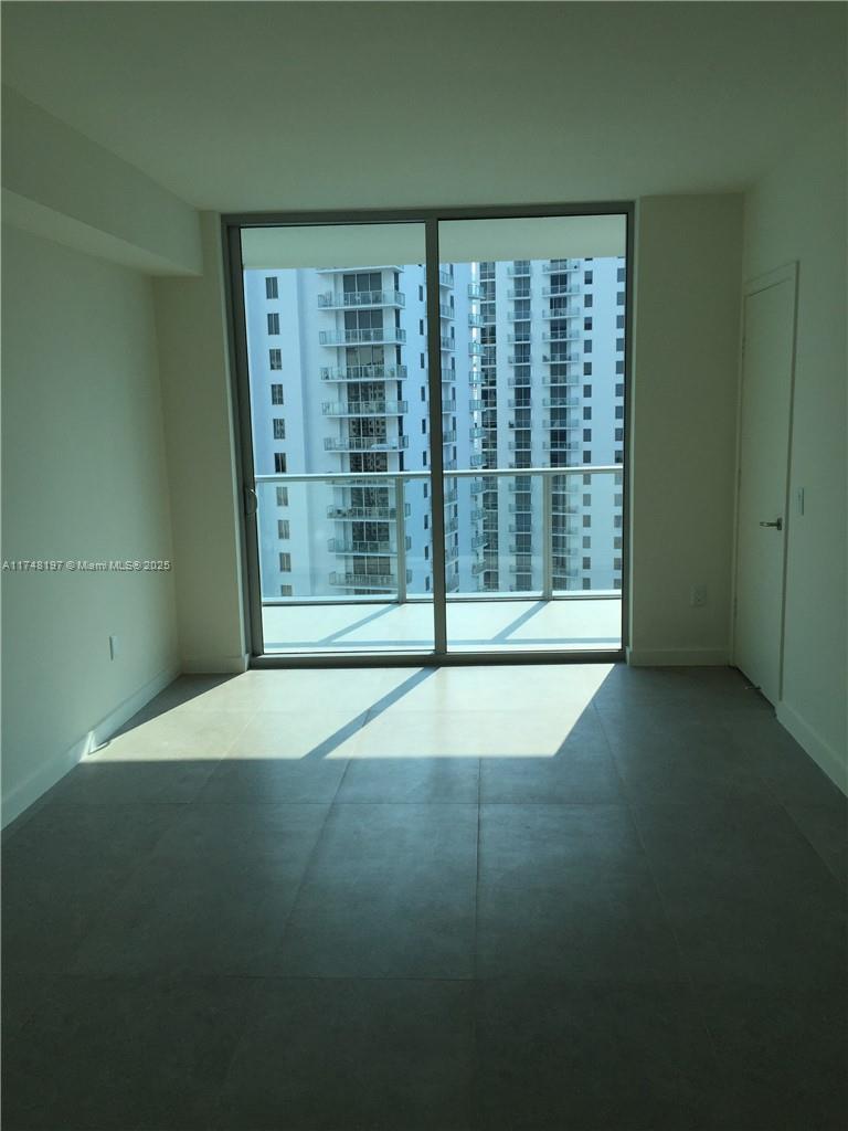 1100 MILLECENTO RESIDENCE - Residential Lease