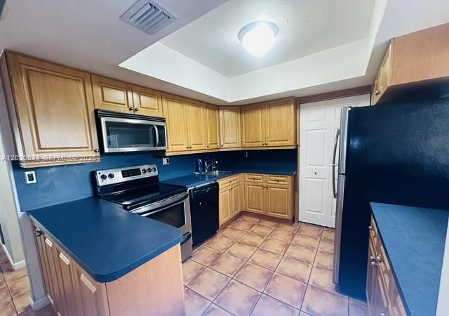 FERNWOODS CONDO NO 1 - Residential